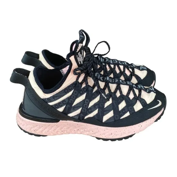 Nike #BV6344-800 ACG React Terra Gobe melon tint shoes. Size 5.5