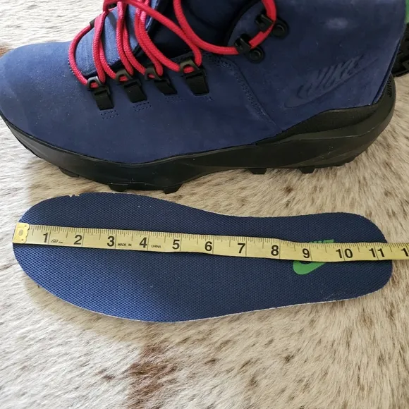 Nike Cygnal Men's Waterproof Suede Hiking Shoes Boots Navy Size 11.5 NEW