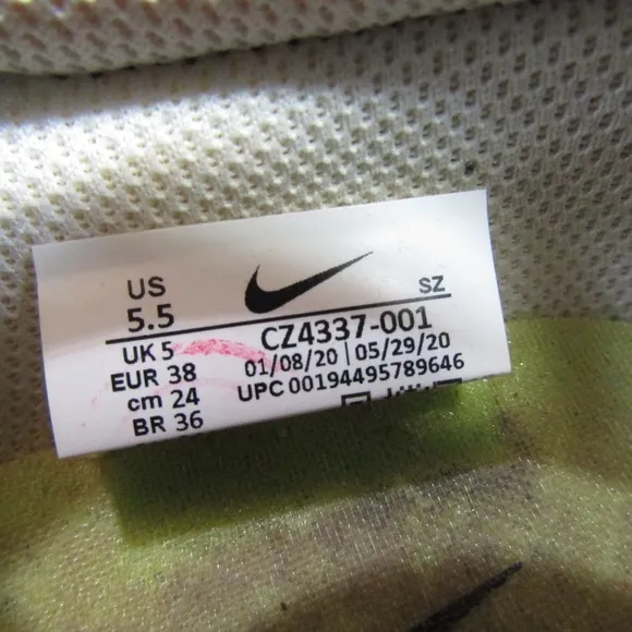 Nike Daybreak Type Recycled Canvas Trail Running Shoes Girls Size 5.5 Sneakers