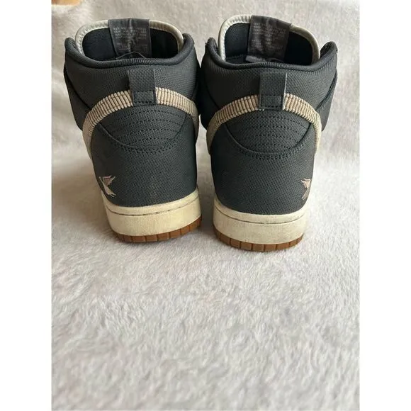Nike Dunks comfort premium shoes swoosh sporting club grey size 8