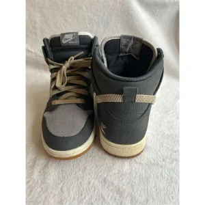 Nike Dunks comfort premium shoes swoosh sporting club grey size 8