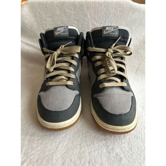 Nike Dunks comfort premium shoes swoosh sporting club grey size 8