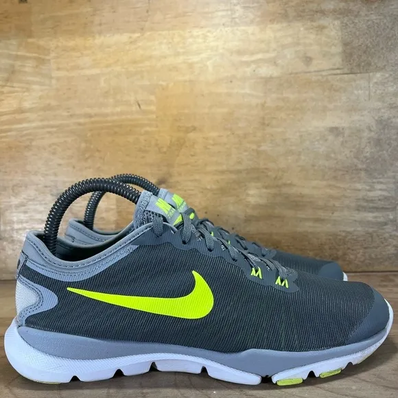Nike Flex Supreme TR 4 Womens Sz 7 Training Shoes Sneakers Cool Grey 819026-003
