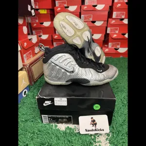 Nike Foamposite Pro GS Youth Sz Size 7Y Shoes Silver Surfer 2018 644792-007