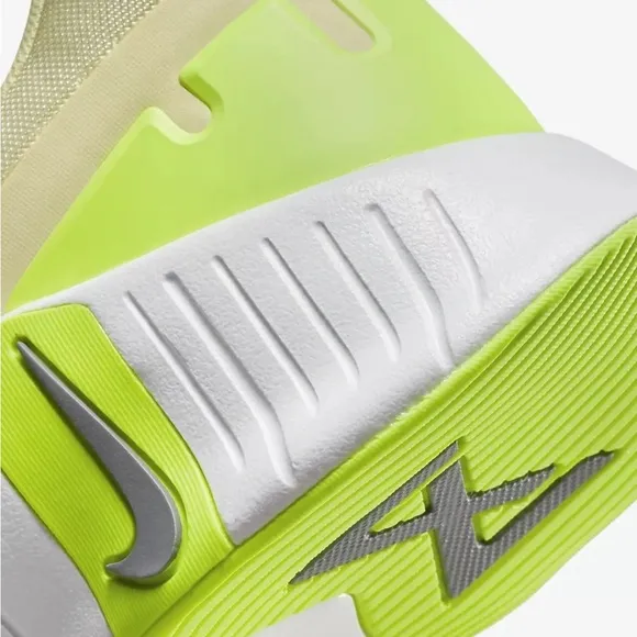 Nike Free Metcon 5 Training Shoes Citron Tint Volt Women’s Sz 12 DV3950-800