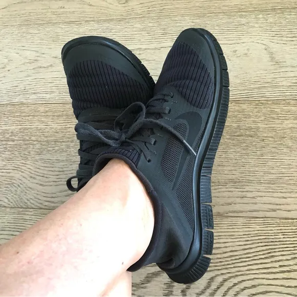 Nike Free Run 4.0 V3 Anthracite/Black Sneakers Women’s US 8, EU 39 Lightweight