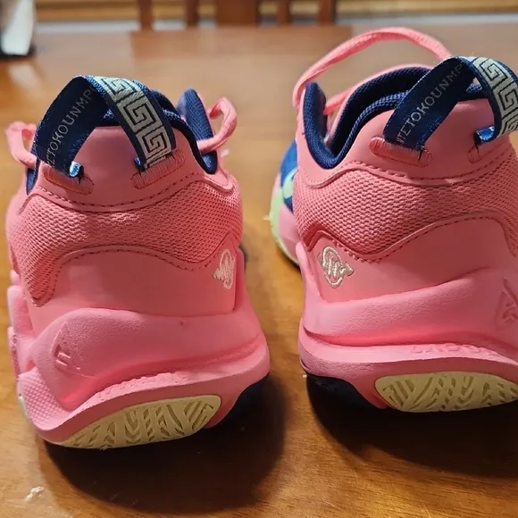 Nike Giannis Immortality 2 The Wonder