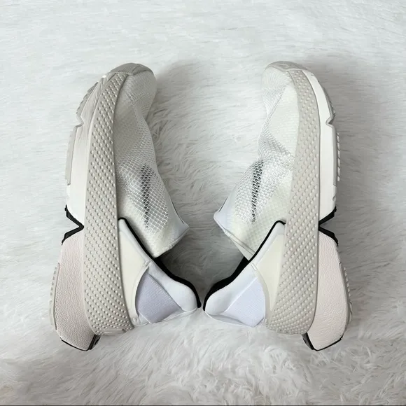 Nike Go Flyease White Black Sail Mens Size 7,9 / Womens Size 8.5,10.5