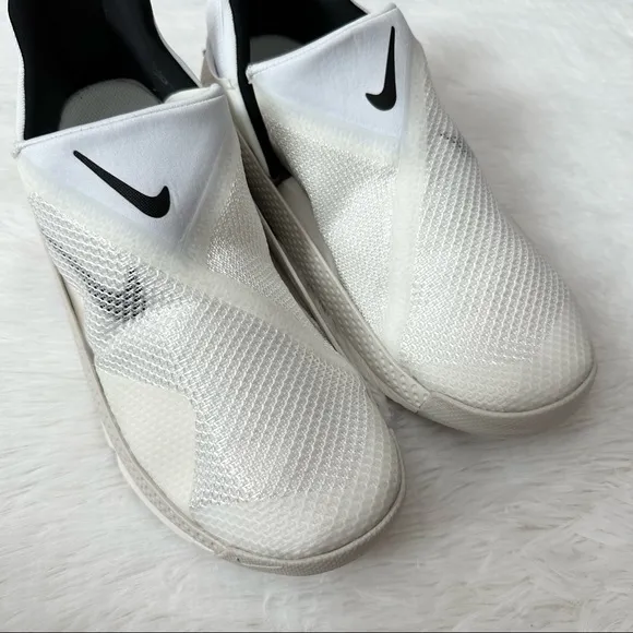 Nike Go Flyease White Black Sail Mens Size 7,9 / Womens Size 8.5,10.5