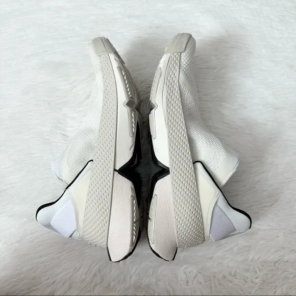 Nike Go Flyease White Black Sail Mens Size 7,9 / Womens Size 8.5,10.5