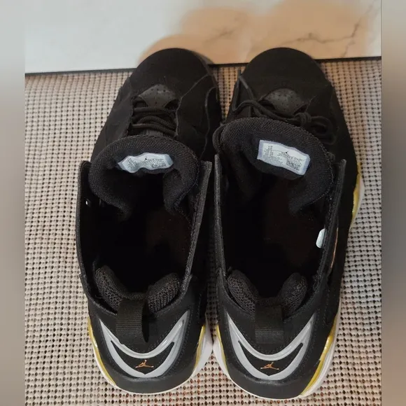 Nike Jordan True Flight Black Metallic Gold Mens Sneakers Shoes Size 10