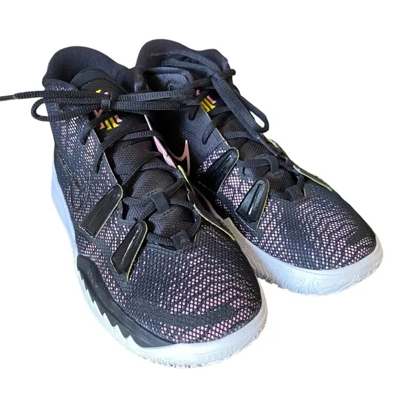 Nike Kyrie 7 (GS) Artic Punch Basketball Shoes | Youth 6.5
