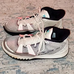 Nike Kyrie 7Pale Ivory Chloride Blue sneakers Men's Size 11