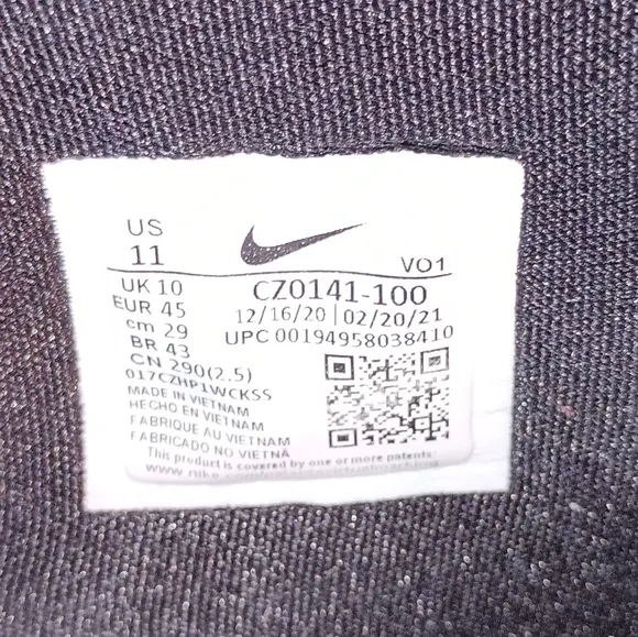 Nike Kyrie 7Pale Ivory Chloride Blue sneakers Men's Size 11