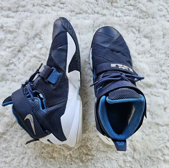 Nike Lebron James Soldier 1x Men's Basketball Shoes, Blue, White, Size 8.5