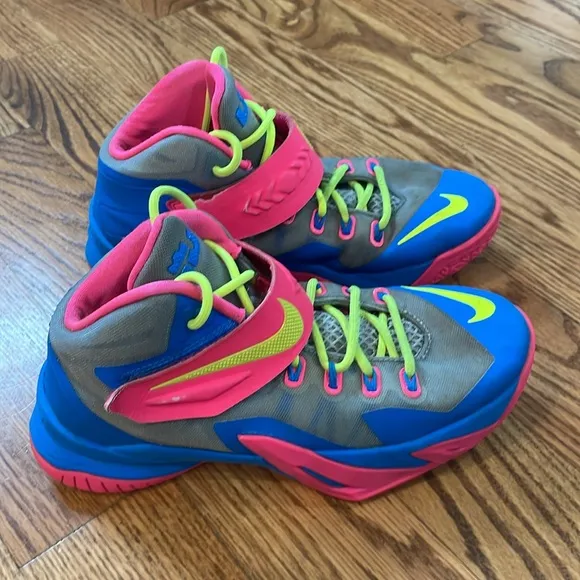 Nike LeBron Soldier 8 PS 'Magnet Grey Volt' Sneakers/Shoes. Size 5.5Y.