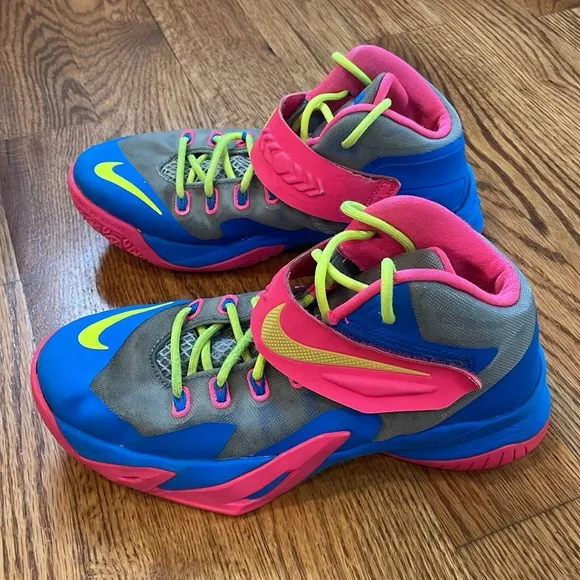 Nike LeBron Soldier 8 PS 'Magnet Grey Volt' Sneakers/Shoes. Size 5.5Y.
