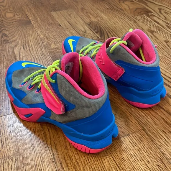 Nike LeBron Soldier 8 PS 'Magnet Grey Volt' Sneakers/Shoes. Size 5.5Y.