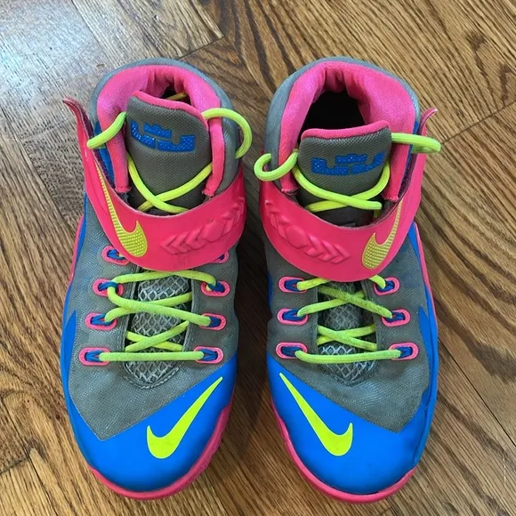 Nike LeBron Soldier 8 PS 'Magnet Grey Volt' Sneakers/Shoes. Size 5.5Y.