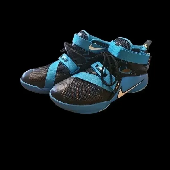 Nike LeBron Soldier IX Kids Sneakers/Shoes - Size 7Y - Blue/Black