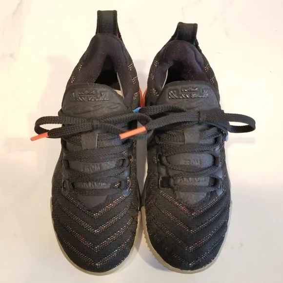 NIKE Lebron XVI Black Sneakers Multicolor Trim AQ2467-004 Shoes Kids Boys 10.5 C