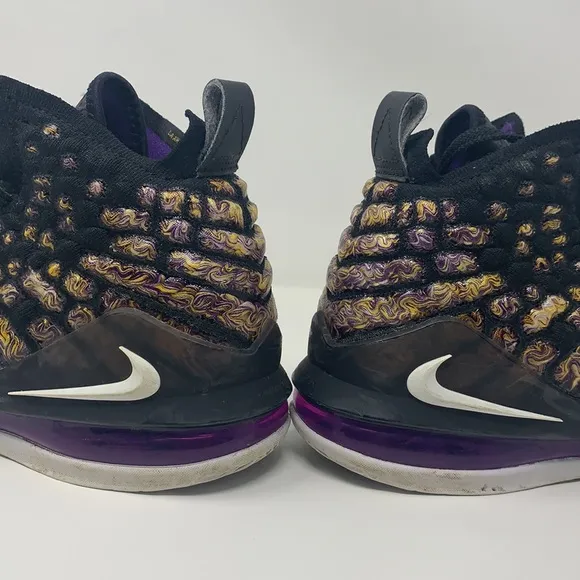 Nike LeBron XVII 17 GS Lakers EP Eggplant Youth Shoes Size 5.5Y BQ5594-004