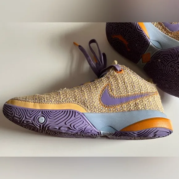 Nike LeBron XX Sneakers Tennis shoes Celestial Gold/Multicolor/Cobalt Bliss 4.5