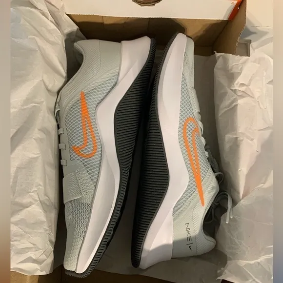 Nike MC Trainer 2 'Grey Bright Mandarin' DM0823-010 Size: 7 Men’s / 8.5 Women’s