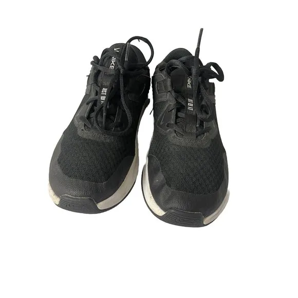 NIKE MC TRAINER BLACK WHITE SHOES SNEAKERS CU3584-004 WOMEN'S Size 9.5