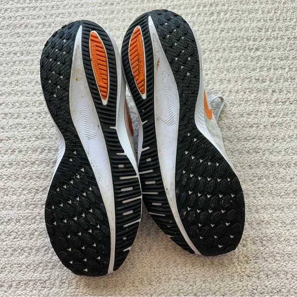 Nike Men’s Air Zoom Vomero 14 Tennis Shoes