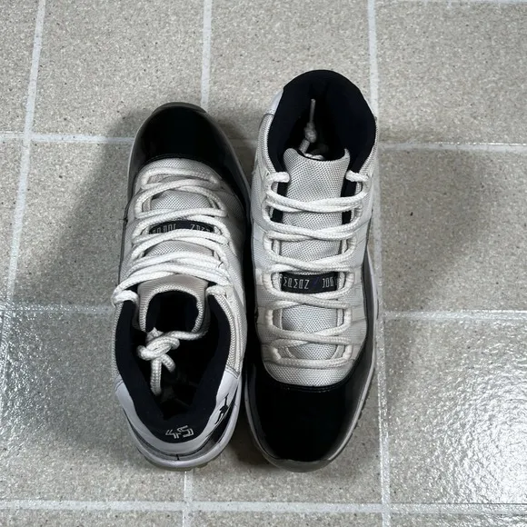 Nike Mens Jordan 11 378037-100 Black White Basketball Sneakers Shoes Size 9