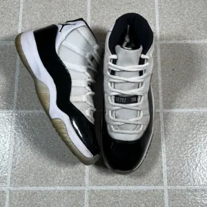Nike Mens Jordan 11 378037-100 Black White Basketball Sneakers Shoes Size 9