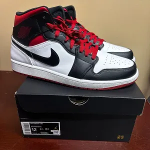Nike Mens White Black Air Jordan 1 Mid DA8426-106 Basketball Shoes Size US 12