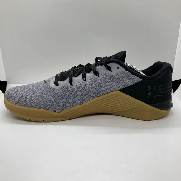 Nike Metcon 5 Mens Size 12 Black Gum Training Shoes Sneakers  AQ1189-009