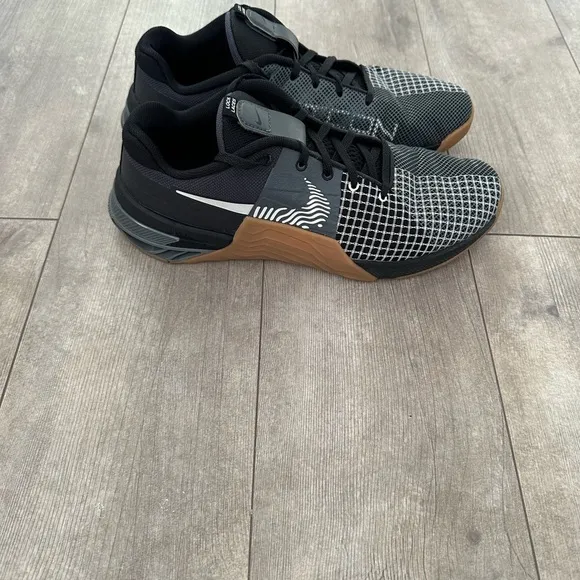 Nike Metcon 8 Mens Sz 9 Iron Grey Black Gum Training DO9328-007 ShoesNearly new