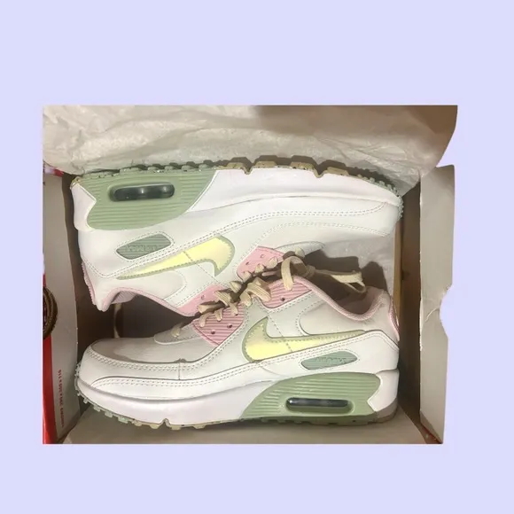 NIKE NIB Air Max 90 LTR SE GS White Pink Foam Honeydew W8.5