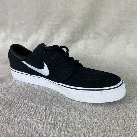 Nike SB Stefan Janoski Boys Kids Sneakers Shoes Size 5 Y Black Suede NEW