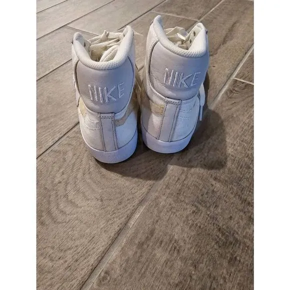 Nike SB Zoom Blazer Mid PRM Skate Shoe Summit White Size 9