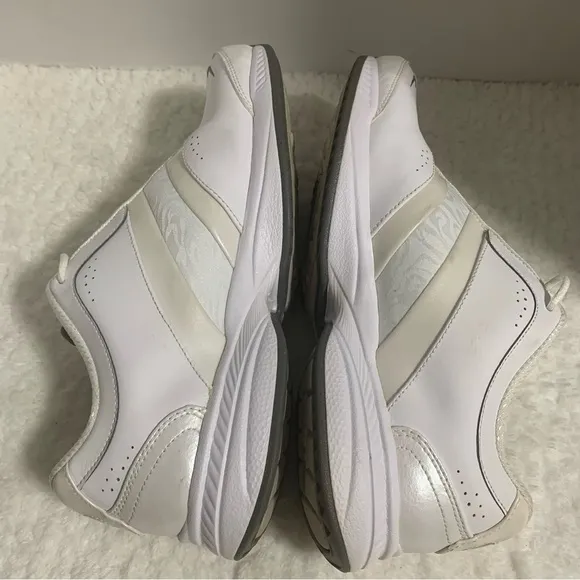 Nike‎ Shoes Womens White Training Sneakers 395863-101 FCS Steady Run White 10