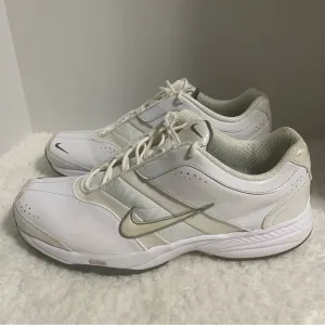 Nike‎ Shoes Womens White Training Sneakers 395863-101 FCS Steady Run White 10