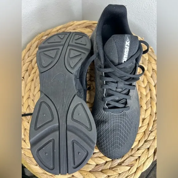 Nike Sneakers Ghoswift running shoes Triple Black Training