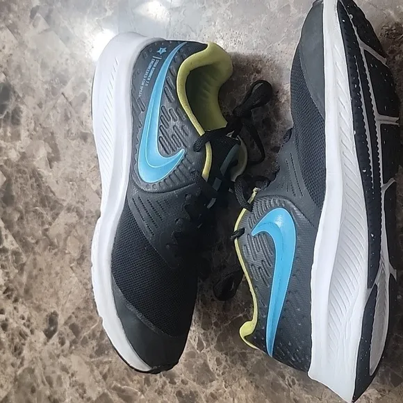 NIKE STAR RUNNER Nike Youth Shoes Sneakers size 4.5 Youth