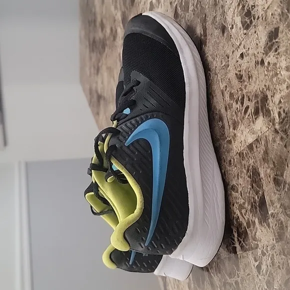NIKE STAR RUNNER Nike Youth Shoes Sneakers size 4.5 Youth