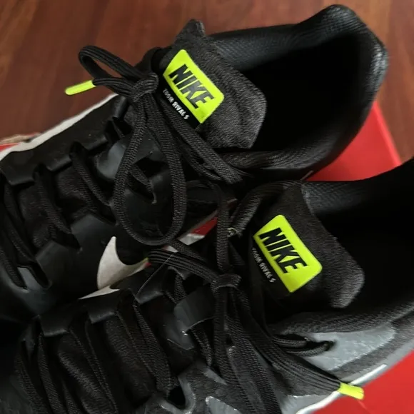 NIKE Tanjun Racer Kleets