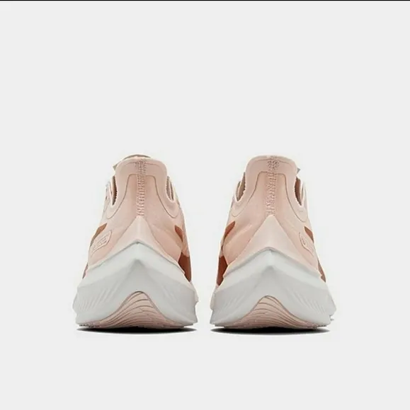 Nike Zoom Gravity Running Sneakers Echo Pink Metallic Red Bronze