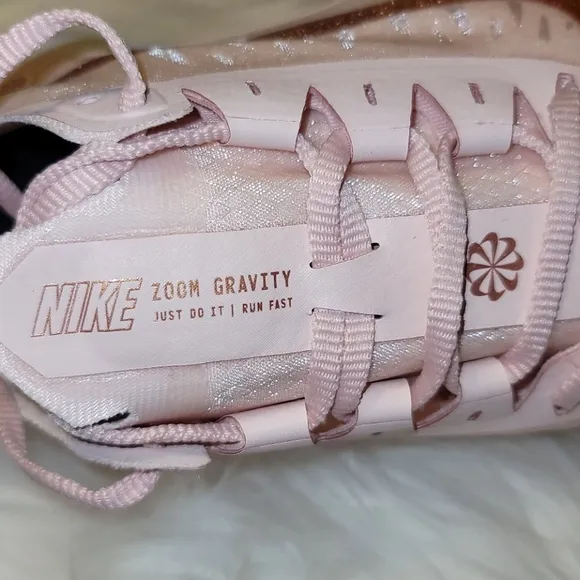 Nike Zoom Gravity Running Sneakers Echo Pink Metallic Red Bronze