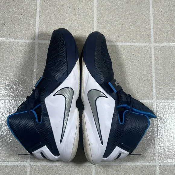 NIKE ZOOM LeBron Soldier IX 9 Basketball Shoes Sneakers 749498-402 Men's Size 11