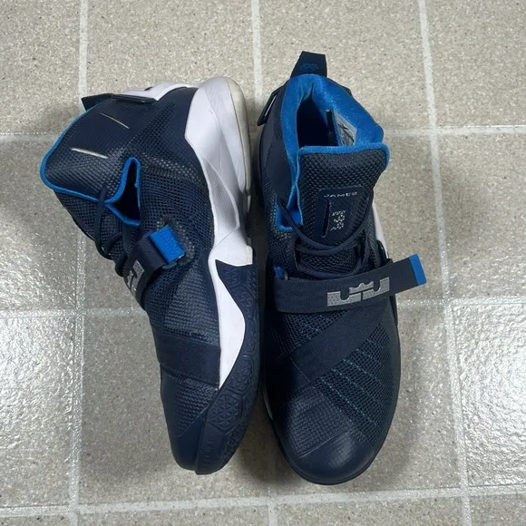 NIKE ZOOM LeBron Soldier IX 9 Basketball Shoes Sneakers 749498-402 Men's Size 11