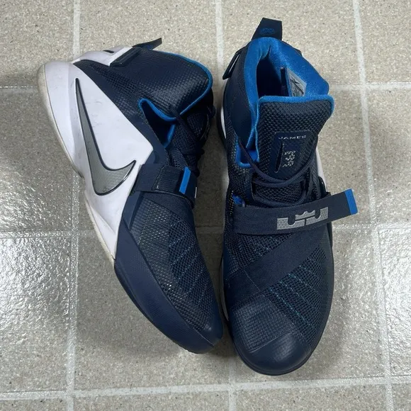NIKE ZOOM LeBron Soldier IX 9 Basketball Shoes Sneakers 749498-402 Men's Size 11