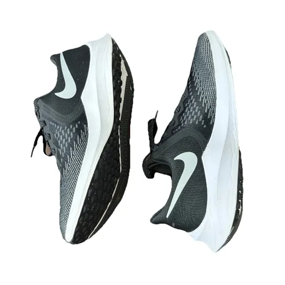 Nike Zoom Winflo 6 Women’s Running Shoes Sneakers Black AQ8228-003 Sz 6.5